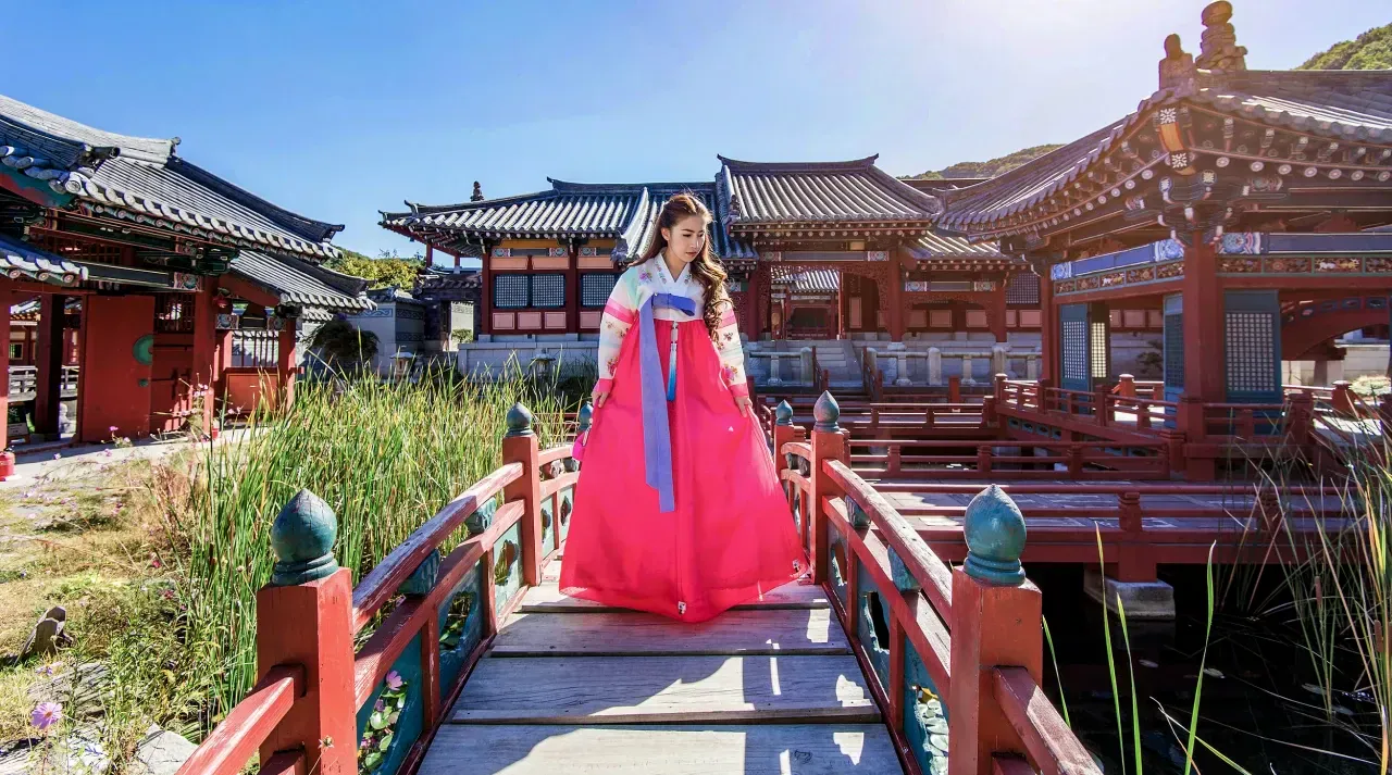 Introduction to the Hanbok: South Korea&#8217;s National Costume